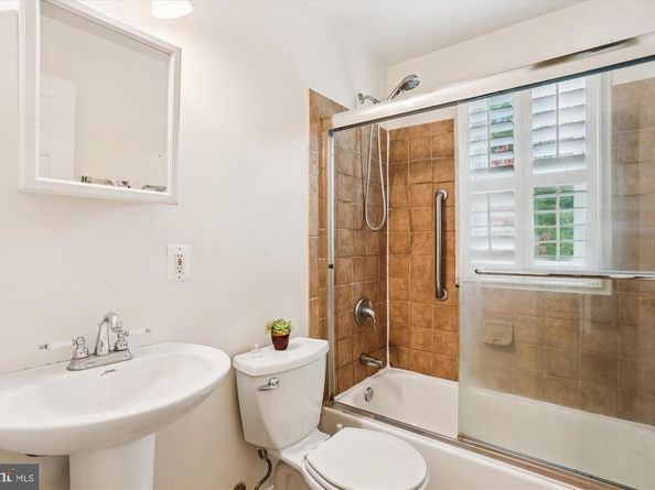 5517 Huntington Parkway, Bethesda MD 20814