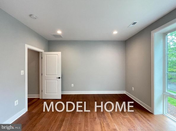 125 Casmar Street SE, Vienna VA 22180