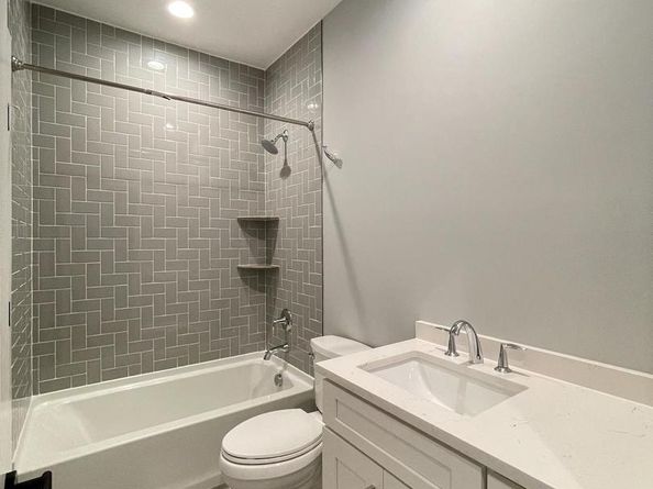 125 Casmar Street SE, Vienna VA 22180