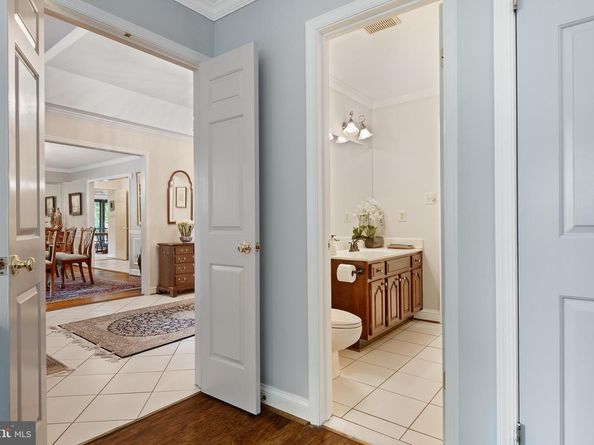 11301 Crossing Glen Court, Potomac MD 20854