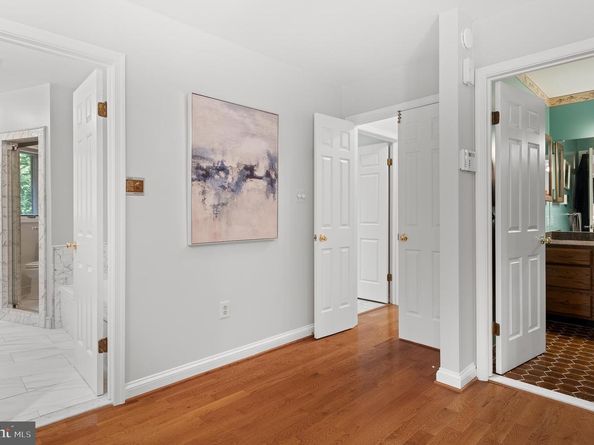 11301 Crossing Glen Court, Potomac MD 20854