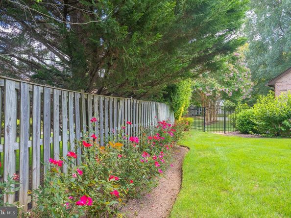 11301 Crossing Glen Court, Potomac MD 20854