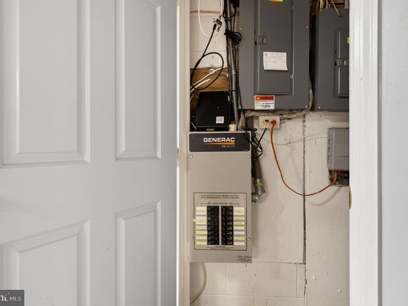 11301 Crossing Glen Court, Potomac MD 20854