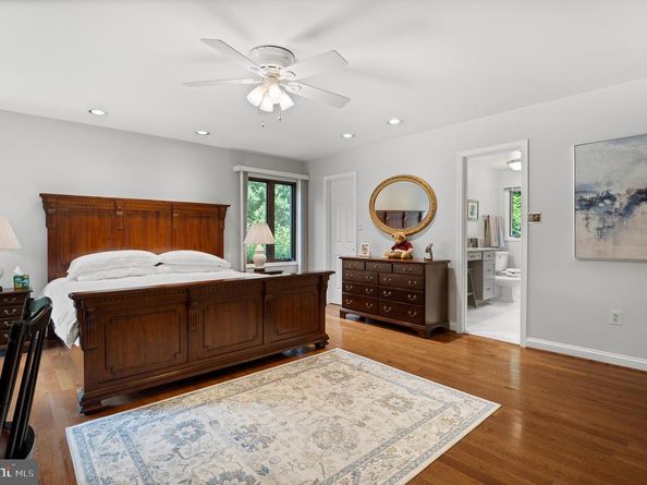 11301 Crossing Glen Court, Potomac MD 20854