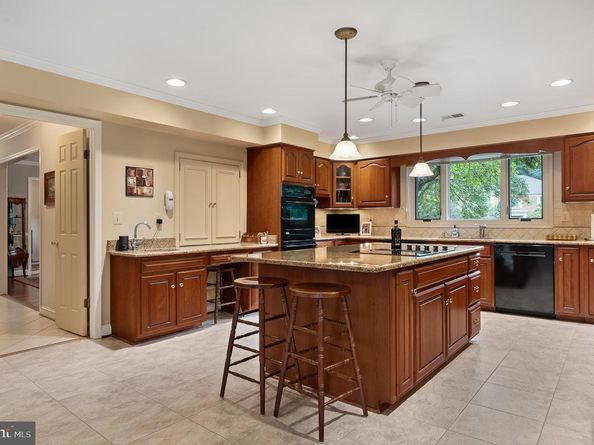 11301 Crossing Glen Court, Potomac MD 20854