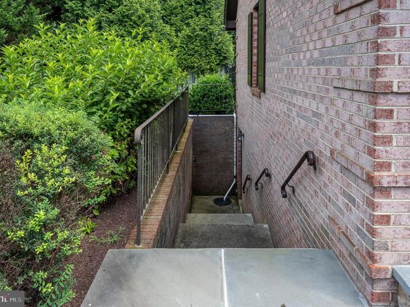 11301 Crossing Glen Court, Potomac MD 20854