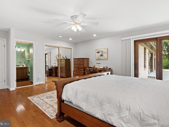 11301 Crossing Glen Court, Potomac MD 20854