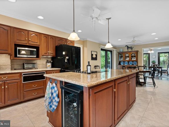 11301 Crossing Glen Court, Potomac MD 20854