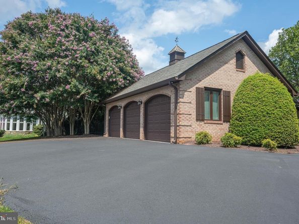 11301 Crossing Glen Court, Potomac MD 20854