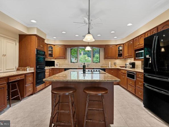 11301 Crossing Glen Court, Potomac MD 20854