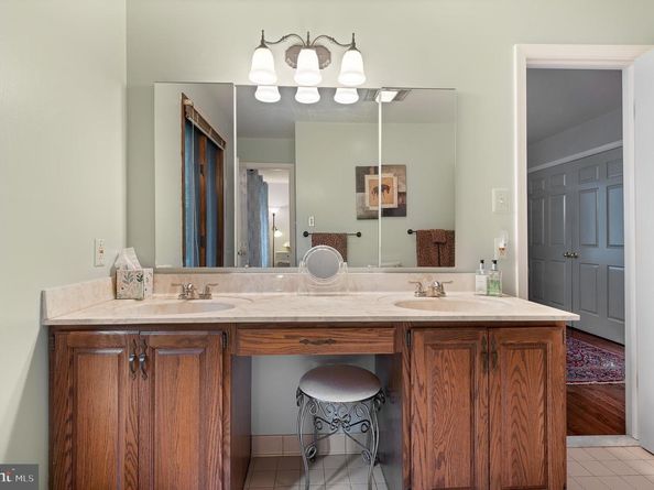 11301 Crossing Glen Court, Potomac MD 20854