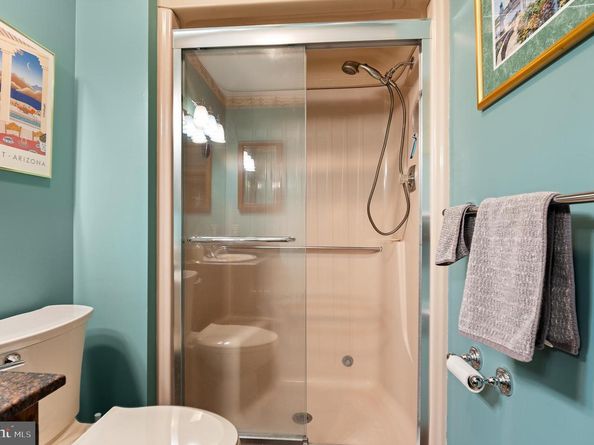 11301 Crossing Glen Court, Potomac MD 20854