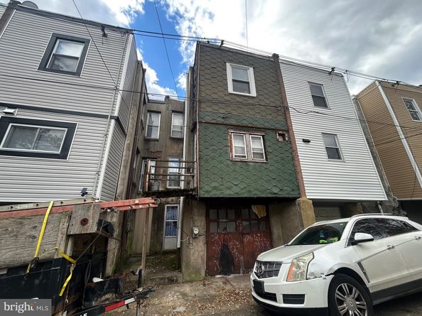 1045 S 52nd Street, Philadelphia PA 19143