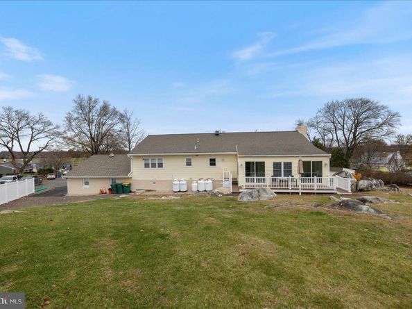 11 Williams Lane, Yardley PA 19067