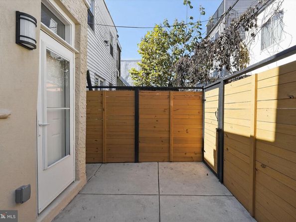 615 Sigel Street, Philadelphia PA 19148