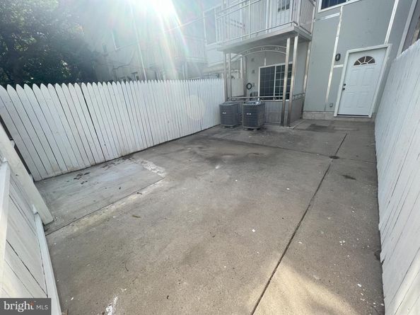 615 N 11TH Street, Philadelphia PA 19123