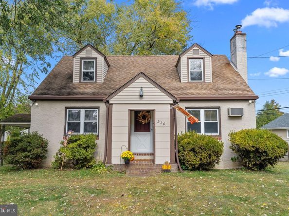 210 Castello Avenue, Hatboro PA 19040