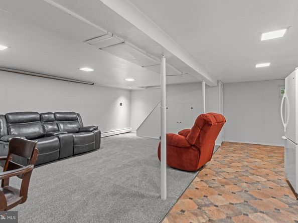 210 Castello Avenue, Hatboro PA 19040