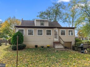 210 Castello Avenue, Hatboro PA 19040