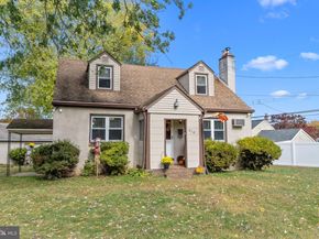 210 Castello Avenue, Hatboro PA 19040