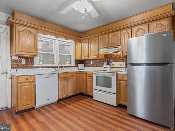 210 Castello Avenue, Hatboro PA 19040