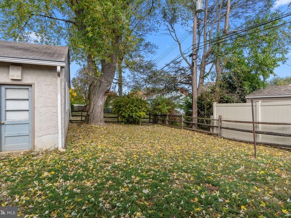 210 Castello Avenue, Hatboro PA 19040