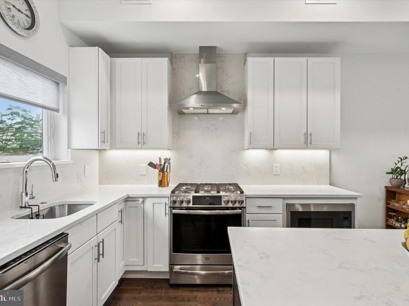2537 Graduate Square, Philadelphia PA 19146