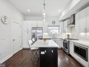 2537 Graduate Square, Philadelphia PA 19146