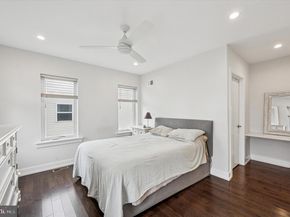 2537 Graduate Square, Philadelphia PA 19146
