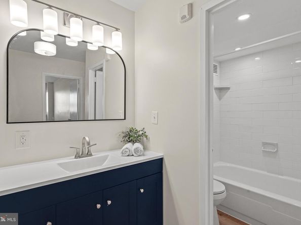 1225 Martha Custis Drive 1016, Alexandria VA 22302