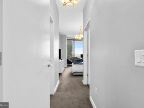 2101 Market Street PH02, Philadelphia PA 19103