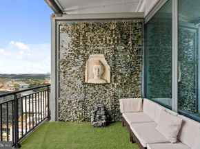 2101 Market Street PH02, Philadelphia PA 19103