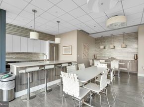 2101 Market Street PH02, Philadelphia PA 19103