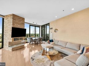 2101 Market Street PH02, Philadelphia PA 19103