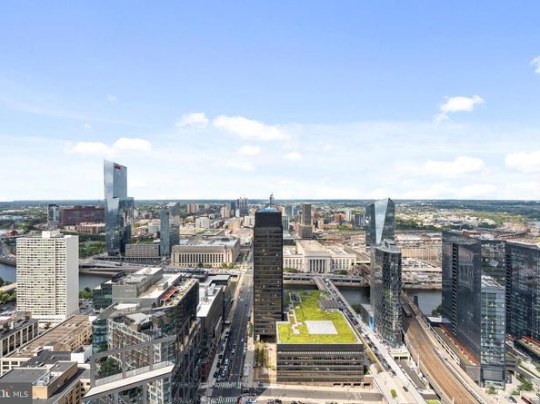 2101 Market Street PH02, Philadelphia PA 19103