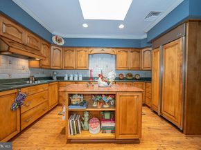 101 Cheswold Lane 5E, Haverford PA 19041