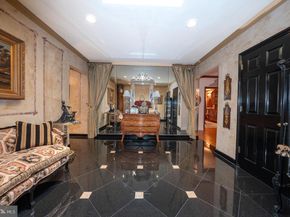 101 Cheswold Lane 5E, Haverford PA 19041