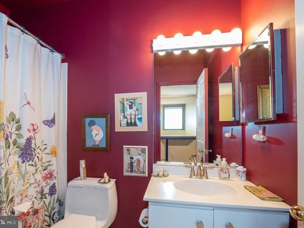 101 Cheswold Lane 5E, Haverford PA 19041