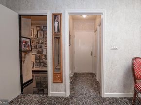 101 Cheswold Lane 5E, Haverford PA 19041