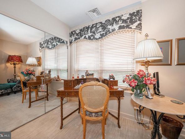101 Cheswold Lane 5E, Haverford PA 19041