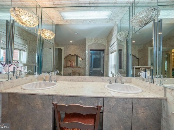 101 Cheswold Lane 5E, Haverford PA 19041