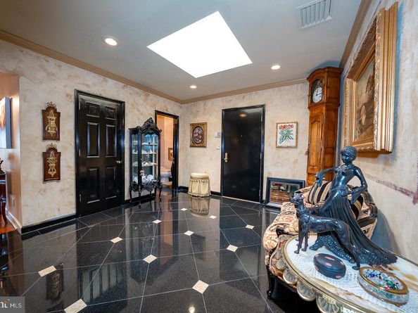 101 Cheswold Lane 5E, Haverford PA 19041