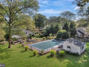 713 Ardsley Court, Yardley PA 19067