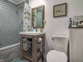 713 Ardsley Court, Yardley PA 19067