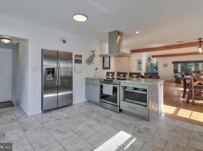 713 Ardsley Court, Yardley PA 19067