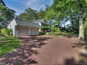 713 Ardsley Court, Yardley PA 19067