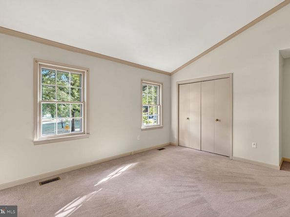 700 W Abingdon Court, Alexandria VA 22314