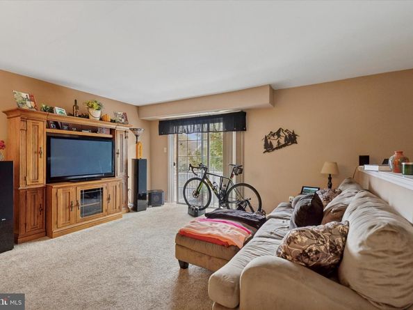 702 Society Place, Newtown PA 18940