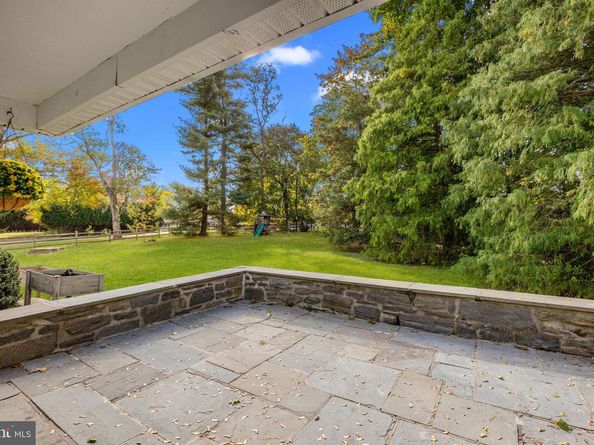 1434 Holcomb Road, Huntingdon Valley PA 19006
