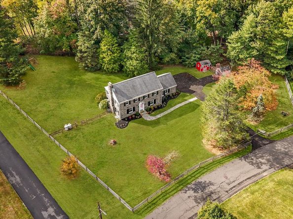 1434 Holcomb Road, Huntingdon Valley PA 19006